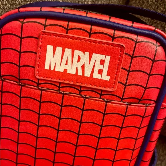 Buckle-Down Marvel Spiderman crossbody bag - Picture 6 of 7